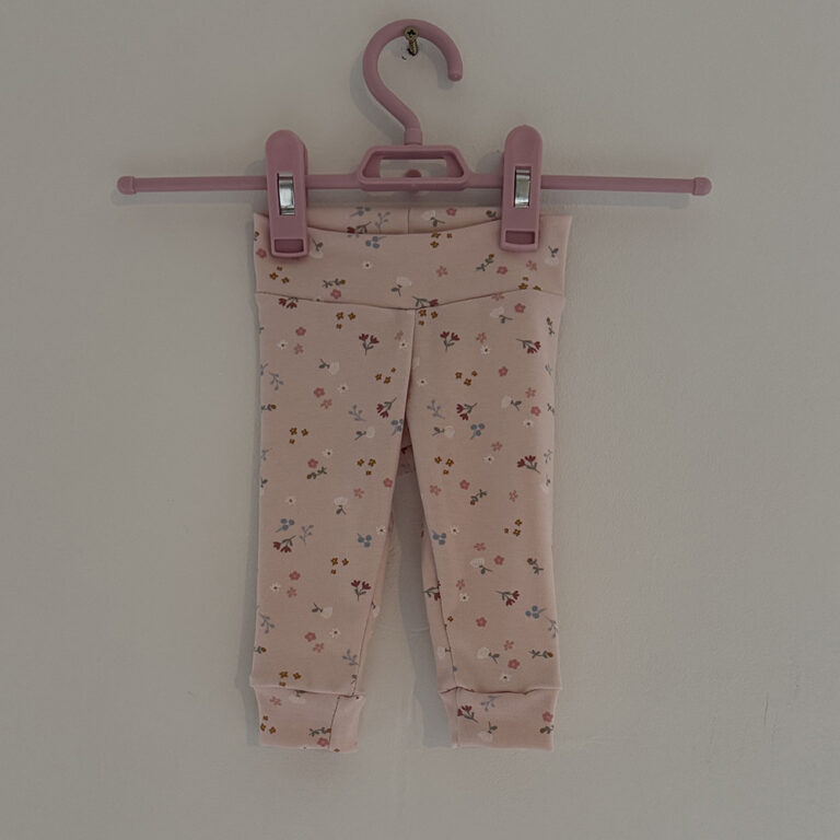 Roze Jersey Broekje met Bloemetjesprint