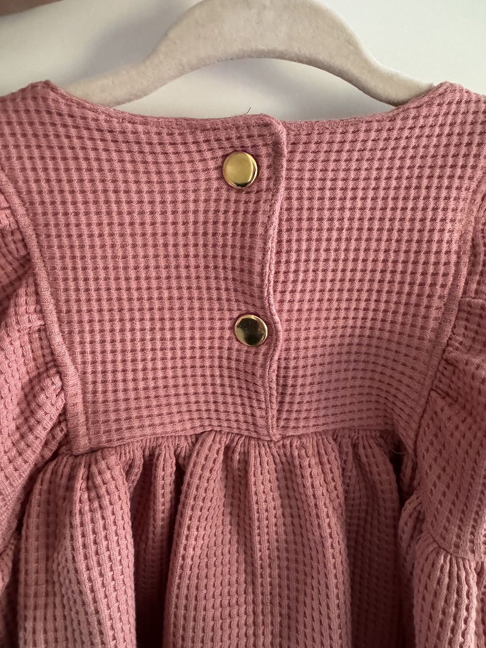 Roze Wafeljurkje met Pofmouwtjes - Afbeelding 3